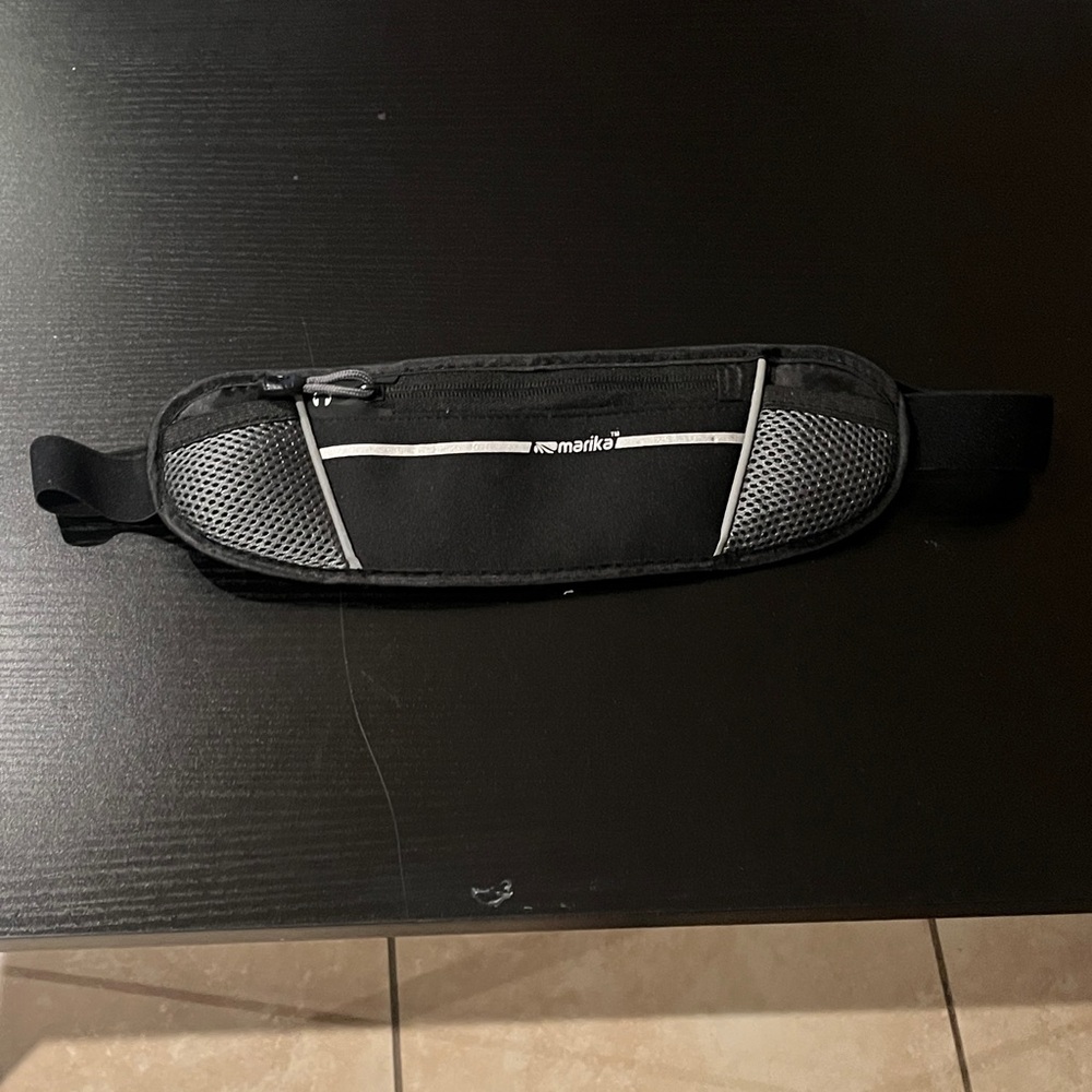 (NWOT) Marika Black and Gray Belt Bag for Men